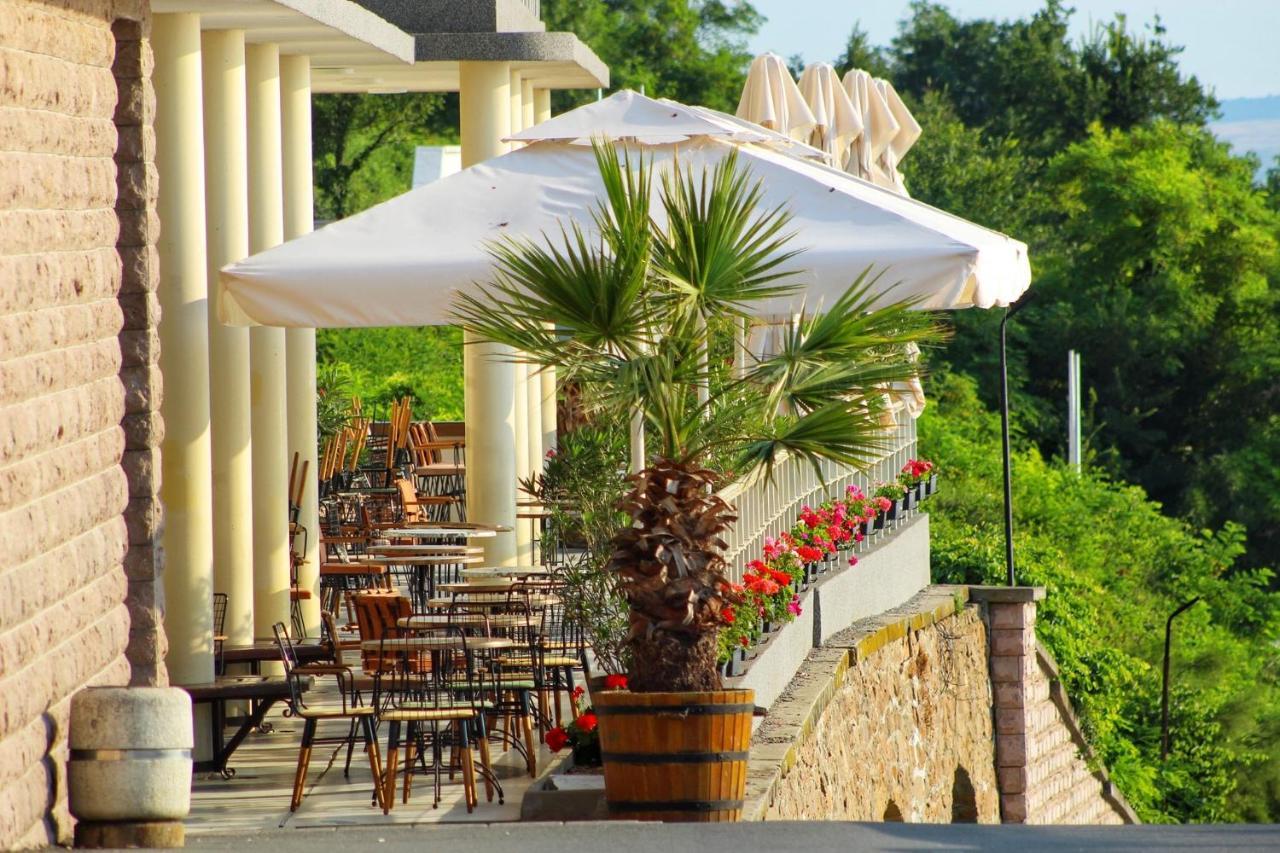 Luxury Versailles Apartments Center Opera Burgas by Eksteriør bilde